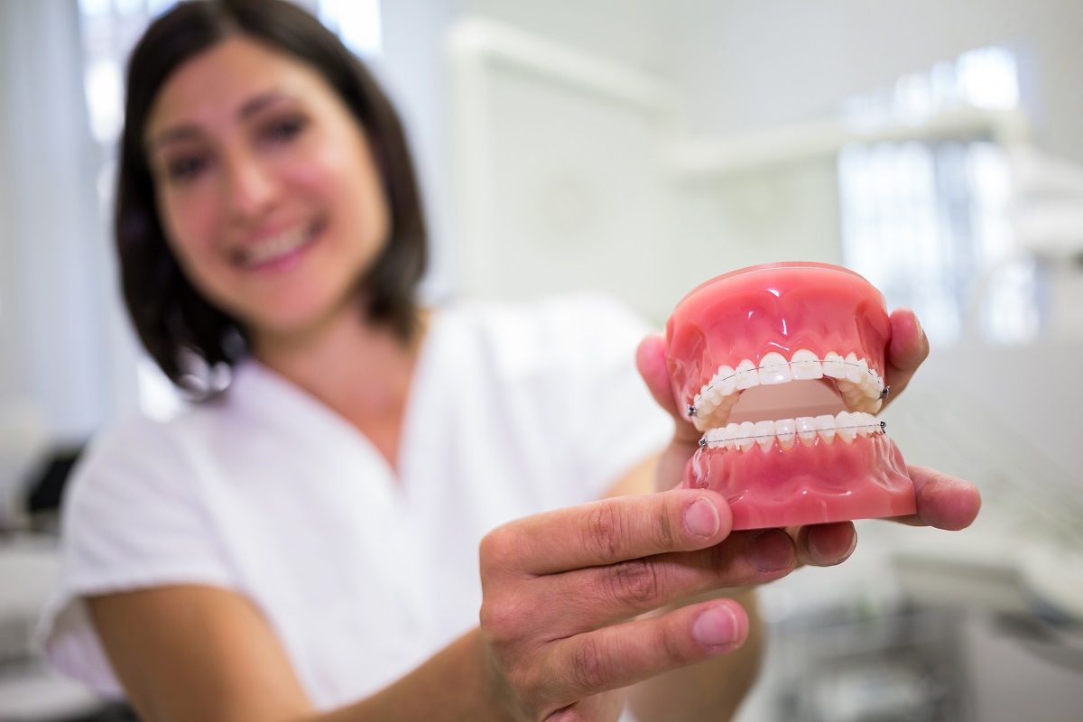 How to care for dentures?